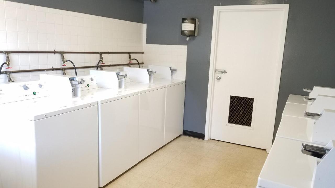 Motel 8 Laramie Extérieur photo