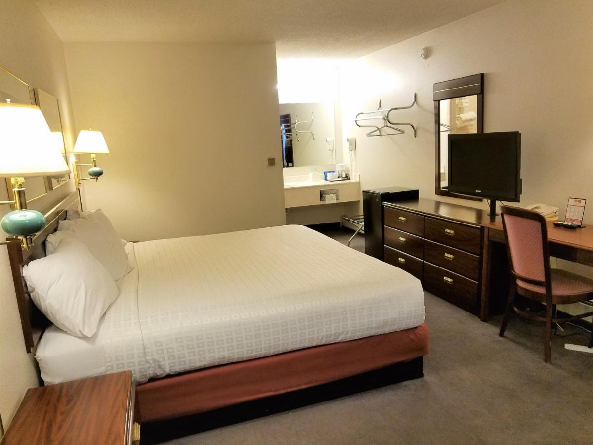 Motel 8 Laramie Extérieur photo